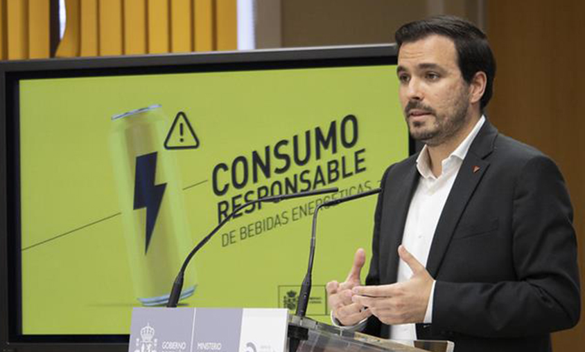 Garzón insta a las eléctricas a acabar con "los beneficios caídos del cielo" a las eléctricas