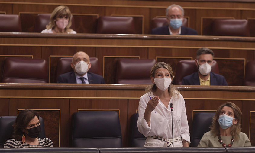 Yolanda Díaz replica las críticas del PP por la subida de la luz: "A mí nunca me van a ver en una eléctrica"