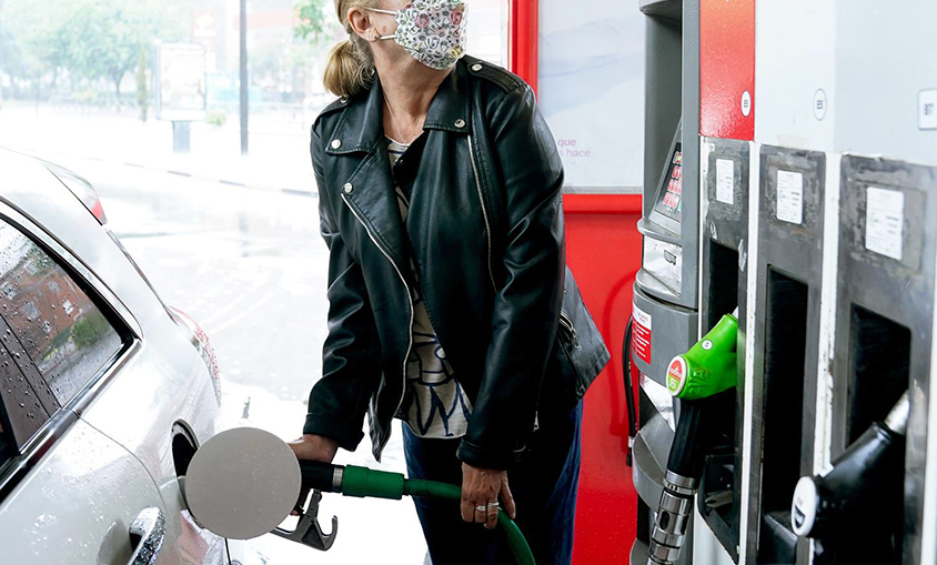 La demanda de carburantes registró caída histórica el año del Covid y volvió a niveles de los años 90