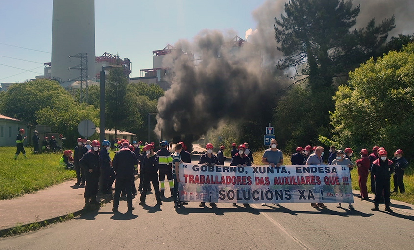 Sindicatos denuncian que "el tiempo se acaba" para empleados de auxiliares de Endesa en As Pontes (A Coruña)