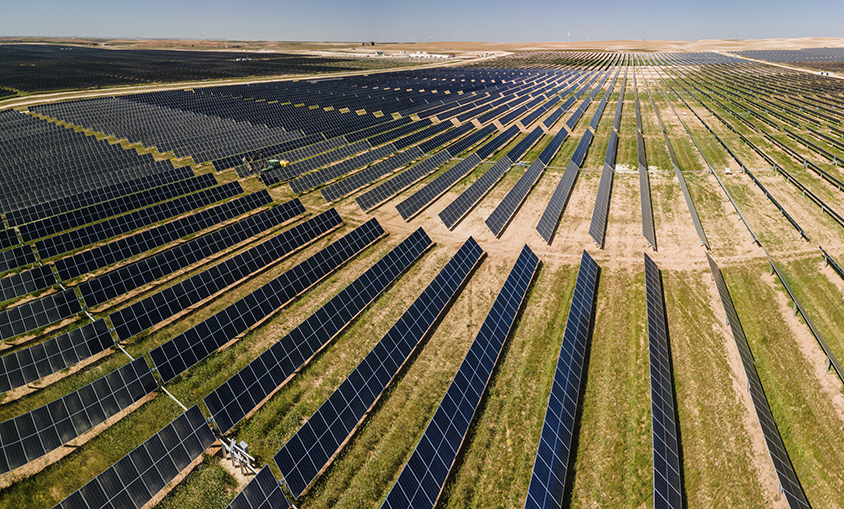 Lightsource bp arranca su segundo grupo de proyectos fotovoltaicos en España de 100 MW