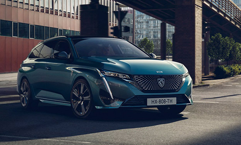 Siete de cada diez modelos de Peugeot ya disponen de versiones electrificadas