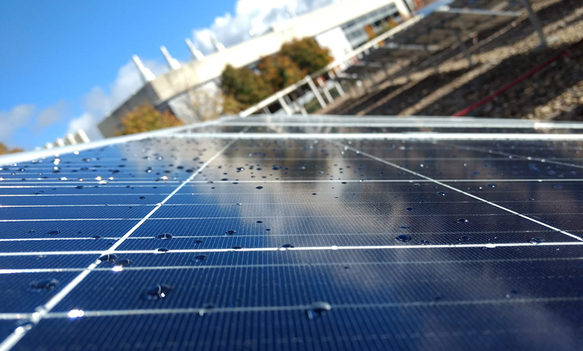 Repsol explora dar entrada a minoritarios en sus activos renovables de España