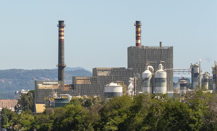 Ence pierde 190 millones en 2021 por las provisiones tras las sentencias de la fábrica en Pontevedra