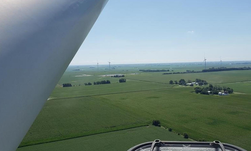 EDPR compra una cartera eólica y solar de 544 MW en Reino Unido