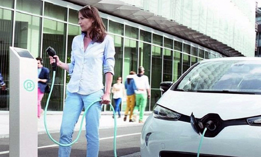 Aedive afirma que los operadores de recarga invertirán 3.000 millones hasta 2030 en puntos de acceso público