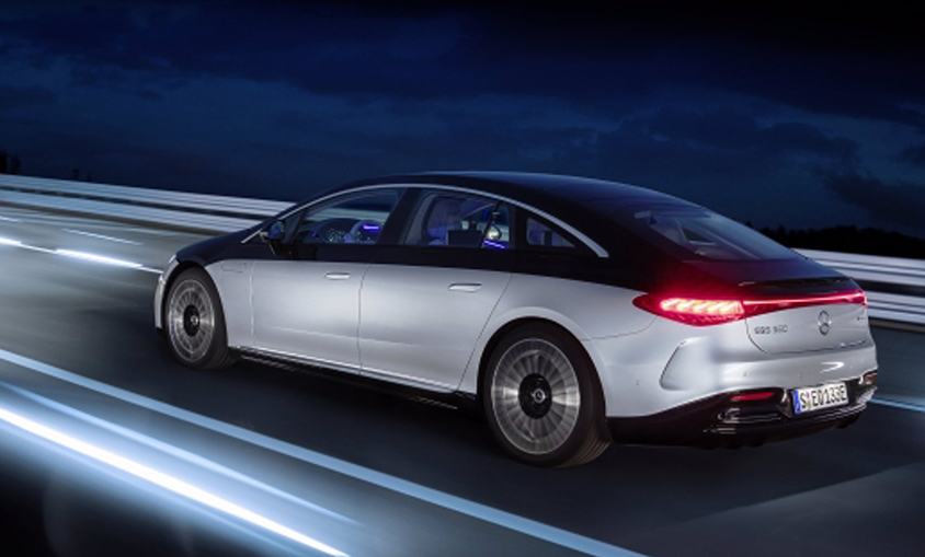 Mercedes-Benz anuncia que para 2025 todos sus nuevos modelos tendrán versión eléctrica