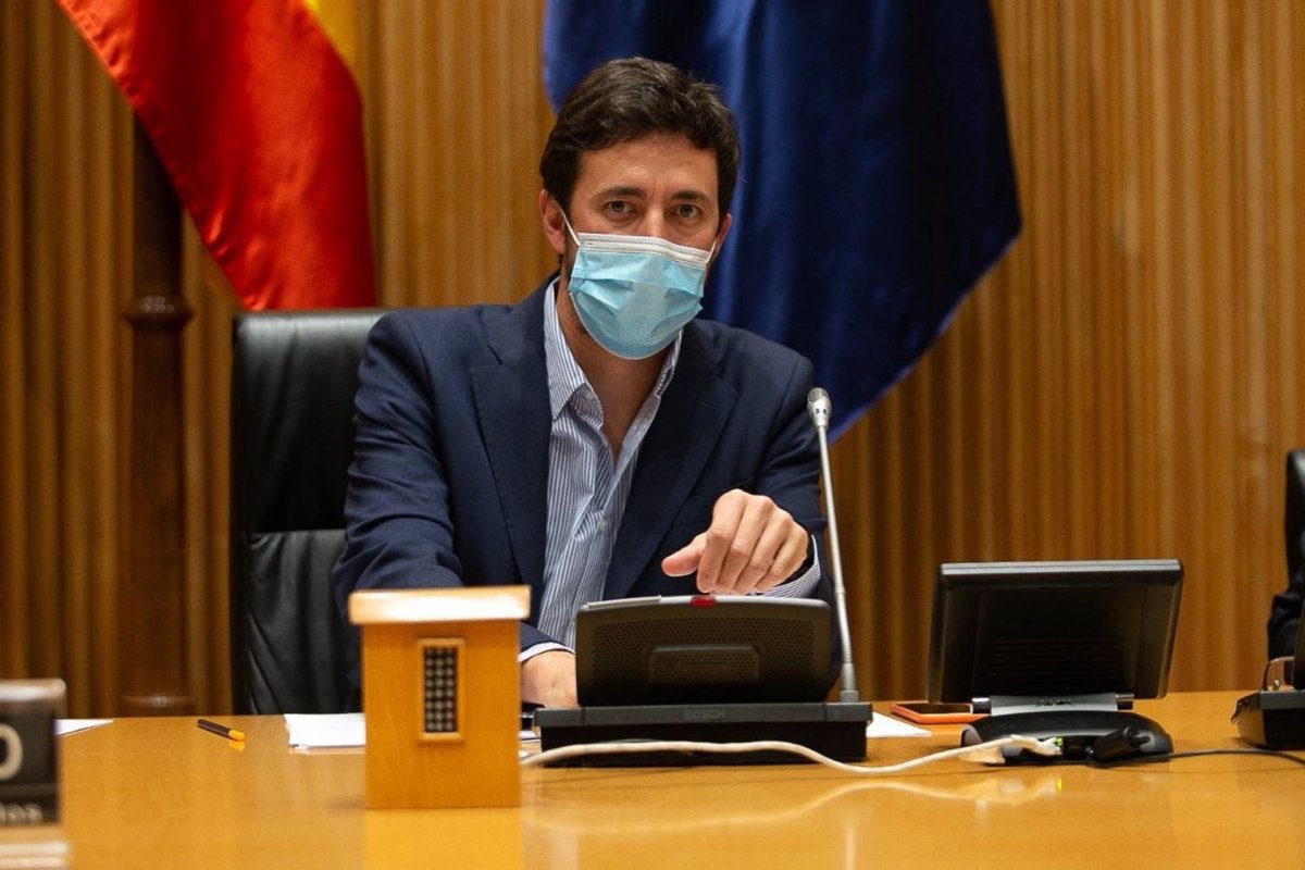 Unidas Podemos mete más presión a Ribera: le envía una carta en la que urge a la vicepresidenta que acelere las reformas en el mercado eléctrico