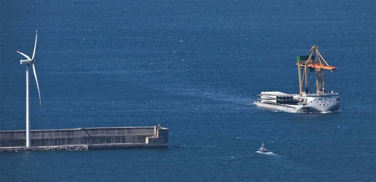 La valenciana Rover Maritime desarrolla un nuevo sistema de cimentación de aerogeneradores marinos capaz de almacenar la energía generada