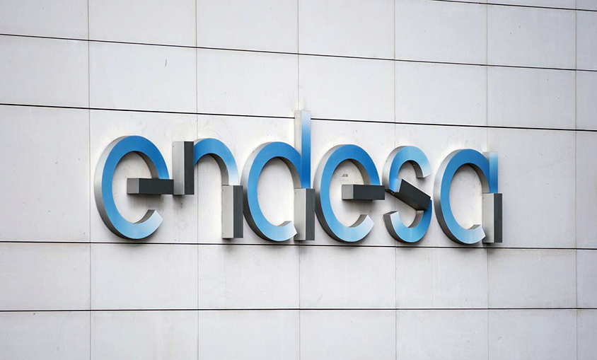 Endesa formaliza líneas de crédito a largo plazo con Enel por 2.350 millones