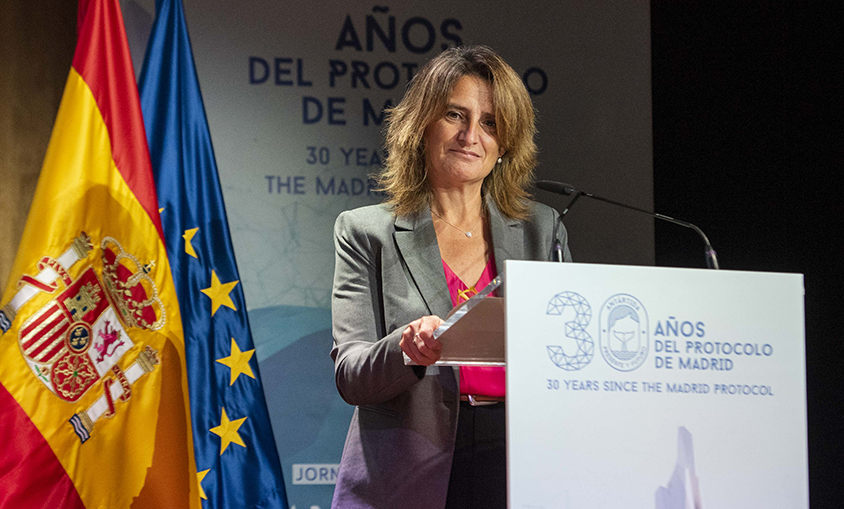 Cara a cara entre Ribera y Galán en la víspera de la validación del real decreto ley