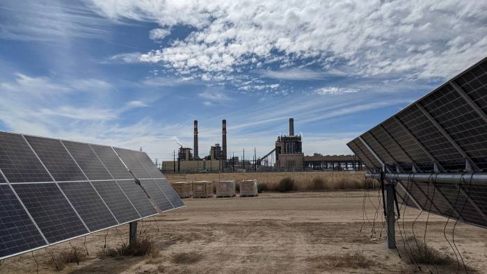 La planta siderúrgica de Evraz en Colorado se convertirá en la primera del mundo en funcionar casi por completo con energía solar