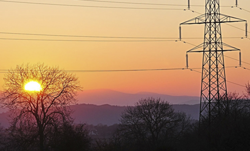 La demanda eléctrica nacional desciende un 1,8 % en octubre