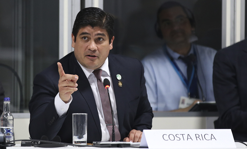 El presidente de Costa Rica afirma que si el planeta fuera una empresa, los líderes estaríamos despedidos