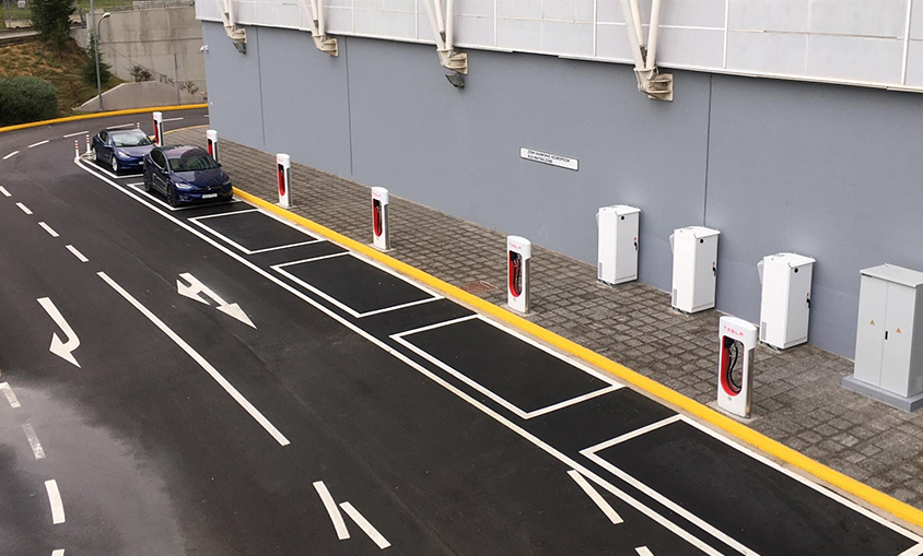 Solo uno de cada nueve puntos de recarga en la UE para vehículos eléctricos es un cargador rápido