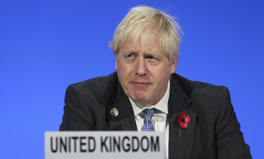 Johnson voló en jet privado de la COP26 a Londres para una cena con excompañeros