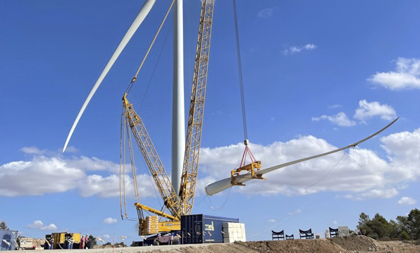Iberdrola inicia la construcción de sus aerogeneradores más potentes en Málaga