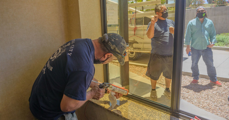 UbiQD prueba sus ventanas solares de vidrio tintado de puntos cuánticos en edificios comerciales