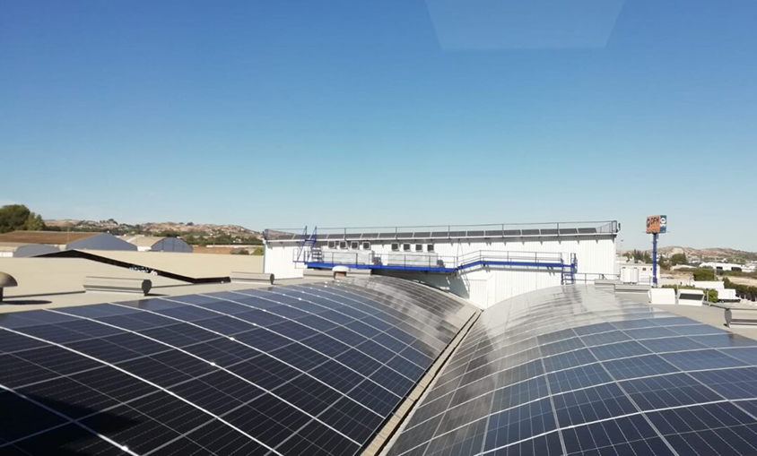 DFM inaugura una planta fotovoltaica en curvatura en Murcia