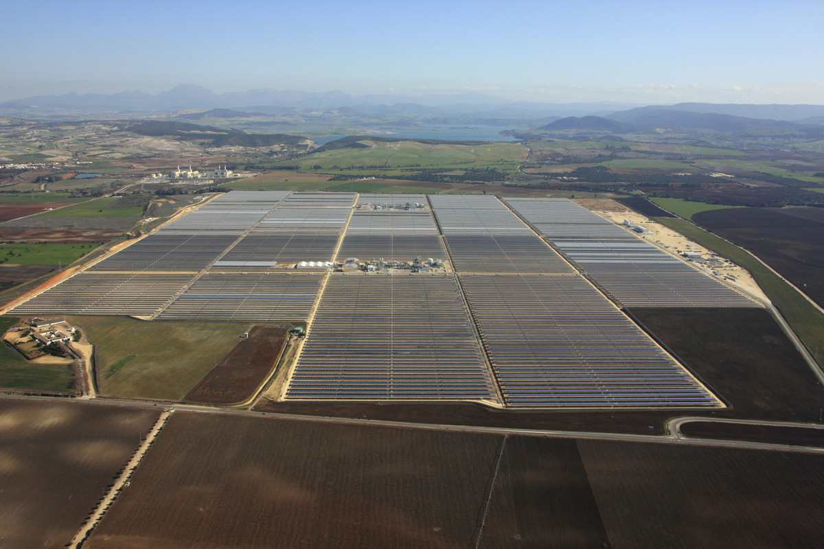 Energía solar 24 horas al día: Sener hibridará la primera planta termosolar con almacenamiento y fotovoltaica de España