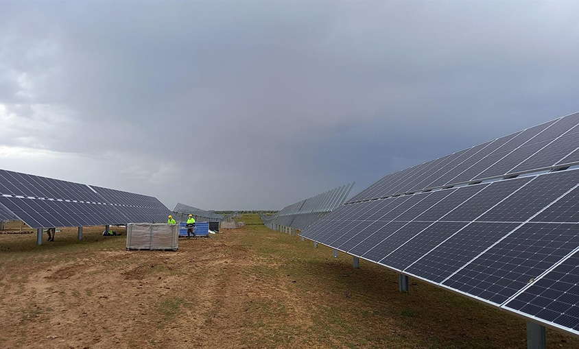 Endesa pone en marcha tres plantas solares en Extremadura