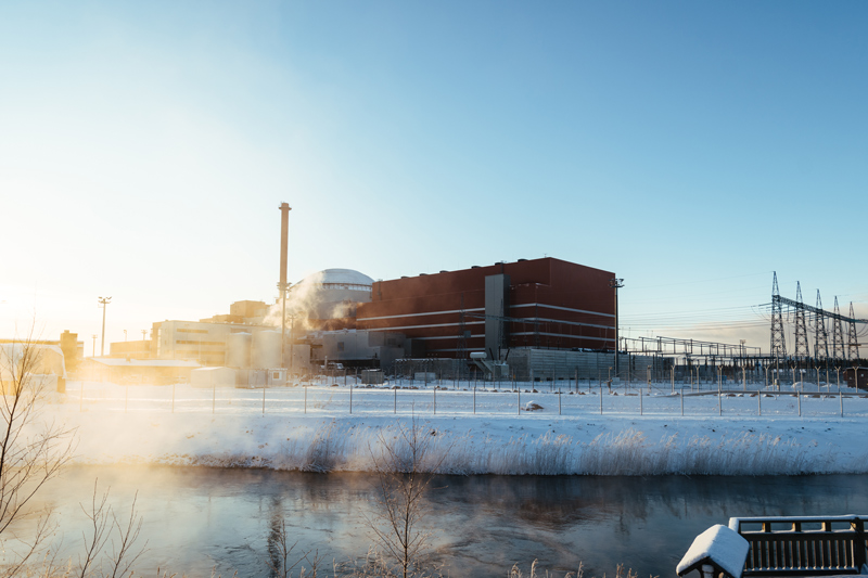 Cara y cruz de la nuclear: Finlandia enchufa Olkiluoto 3 mientras Bélgica apagará sus centrales en 2025