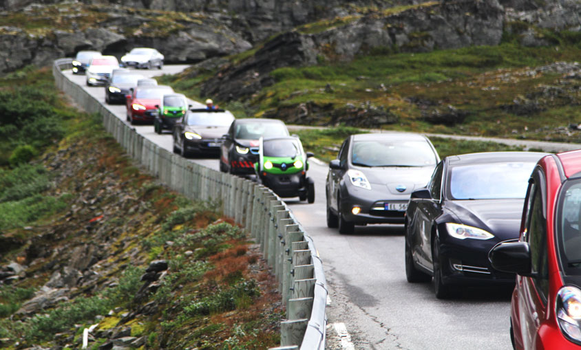 ¿Por qué Noruega se ha convertido en el paraíso del coche eléctrico?