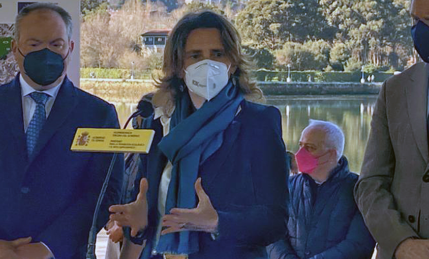 Ribera no ve "justificado" incorporar a Stellantis a las inversiones de REE
