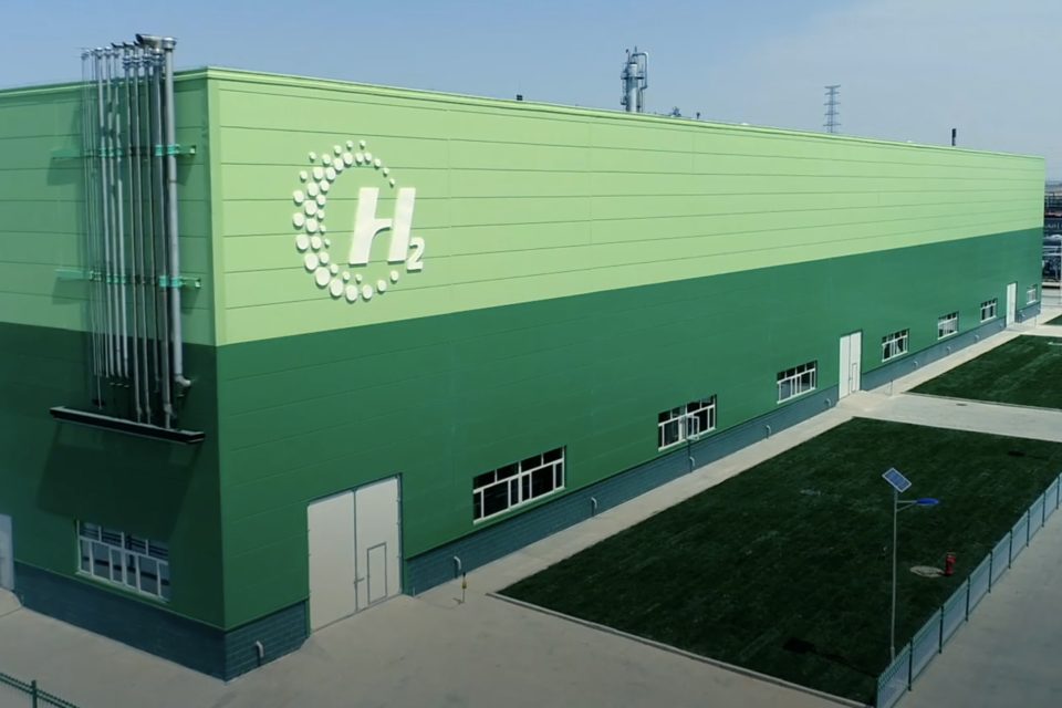 El proyecto de hidrógeno verde más grande del mundo, con electrolizador de 150MW, entra en funcionamiento en China