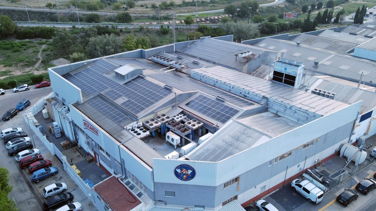Nueva Pescanova instala dos nuevos parques solares en sus fábricas valencianas de Paterna y Catarroja