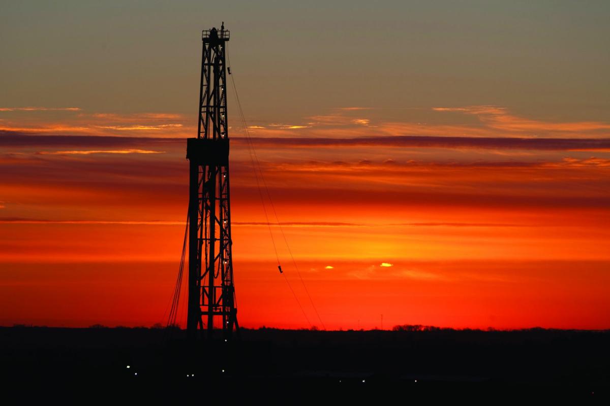 El precio del barril de petróleo enfila los 100 dólares tras las decisiones de Rusia sobre Ucrania