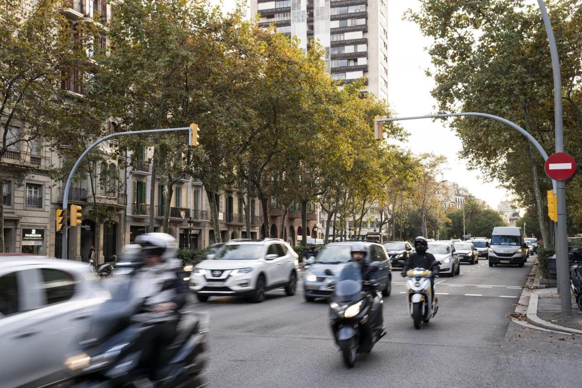 PSOE, PP y Vox rechazan en el Congreso la idea de Más País de prohibir anuncios de coches diésel en 2025