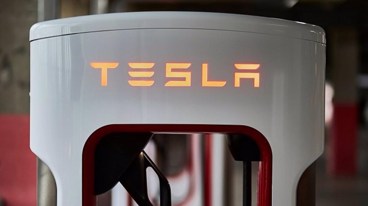 Tesla lideró el mercado mundial de coches eléctricos en 2021, con más de 907.000 unidades