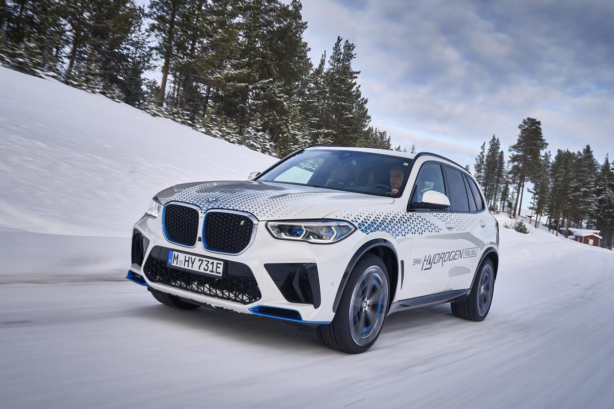 BMW iX5 Hydrogen: casi a punto