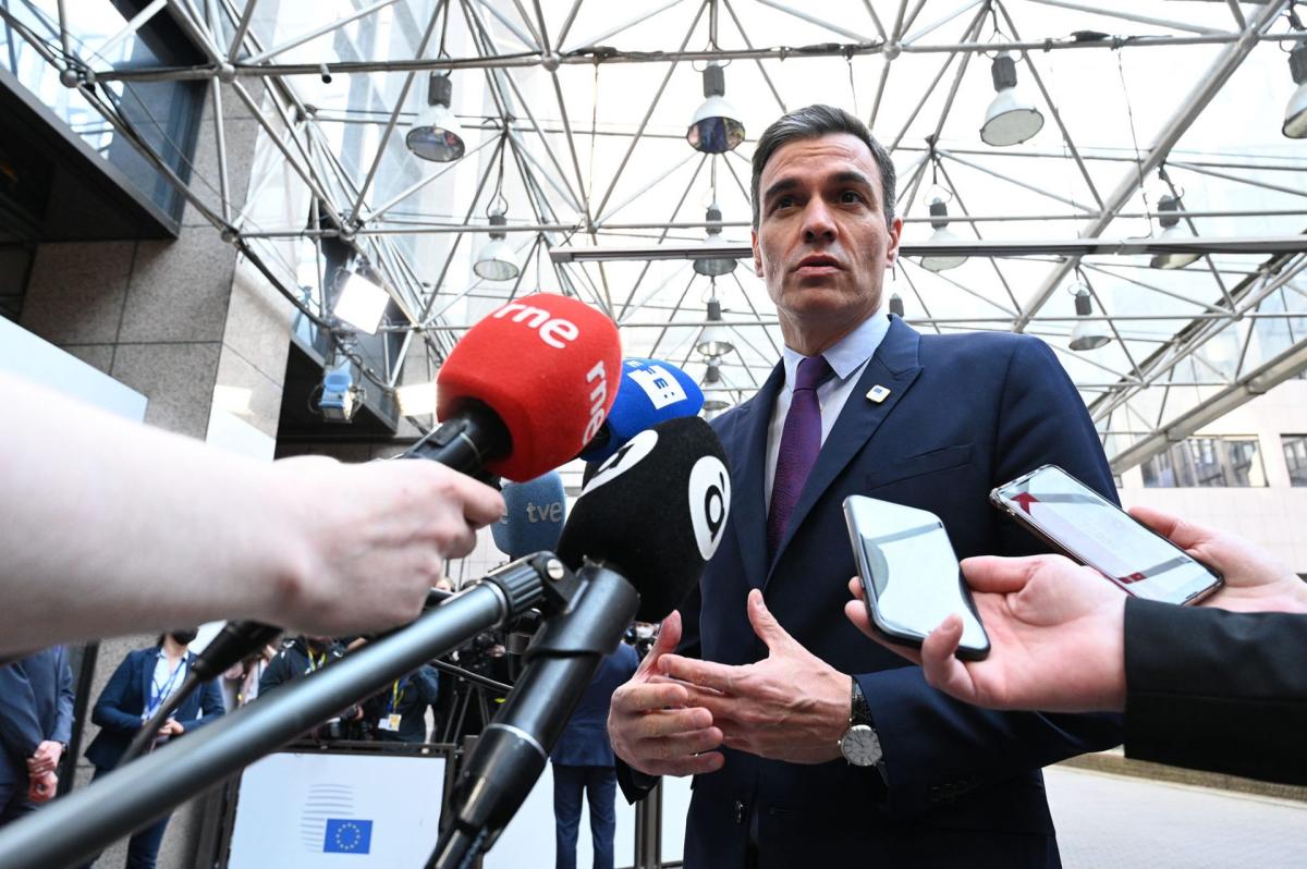 Sánchez saca pecho por el acuerdo con Bruselas para intervenir el mercado eléctrico