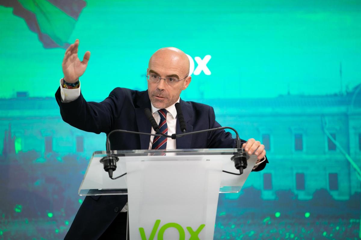 Vox tacha de "bluf" las medidas de Sánchez y critica que la bajada del combustible no sea con impuestos