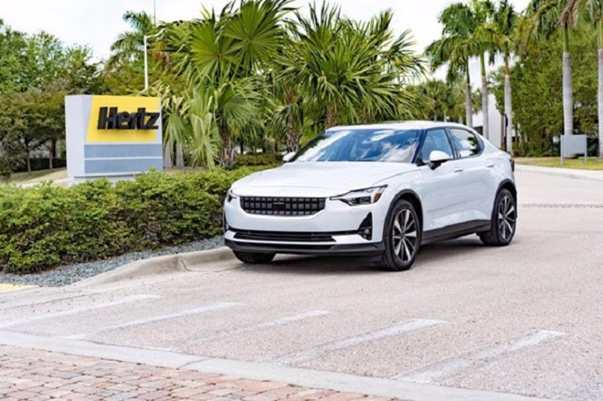 Hertz comprará hasta 65.000 vehículos eléctricos Polestar en cinco años