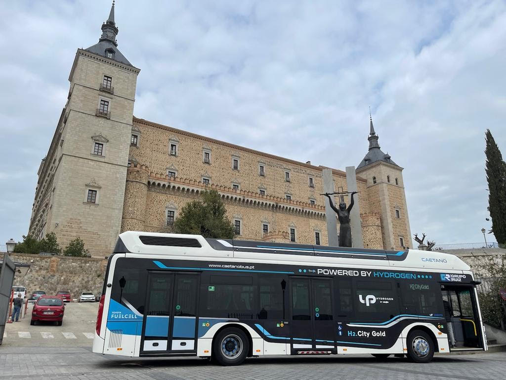 Toledo prueba con éxito un autobús propulsado por hidrógeno