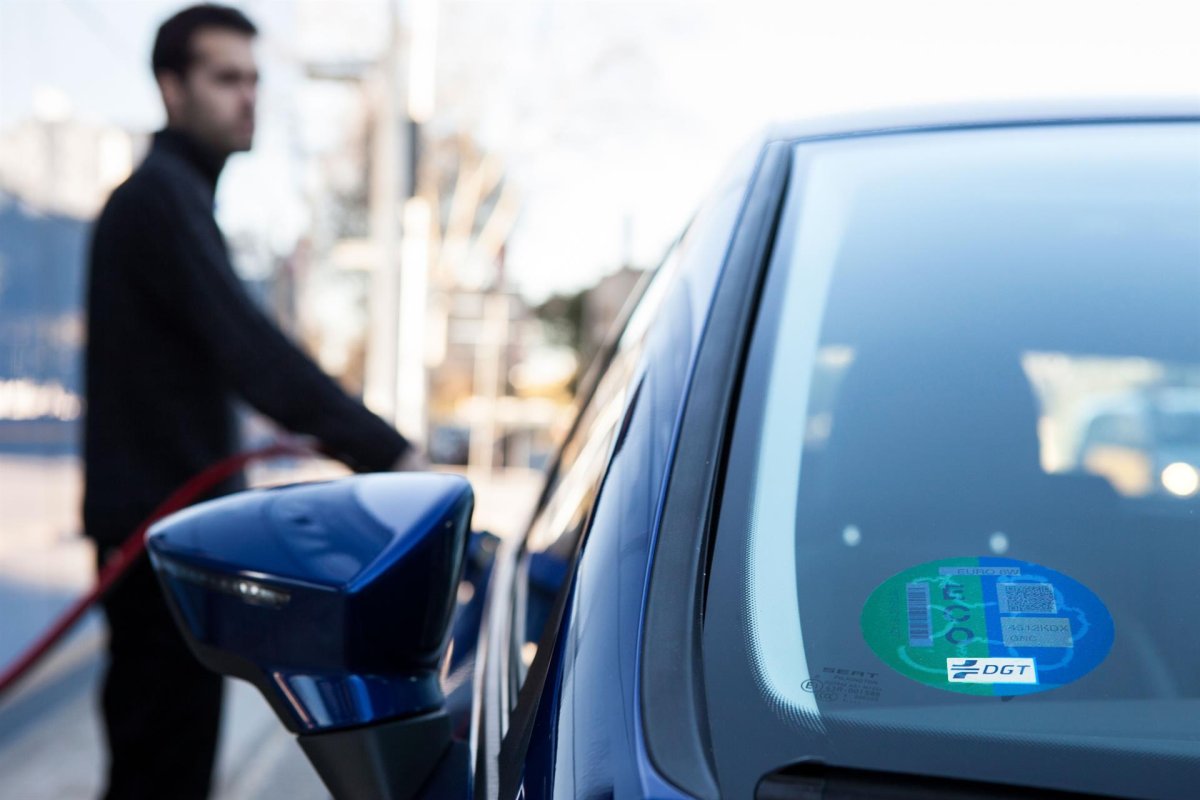 Las búsquedas de vehículos de gas repuntan al 3% en un año pese al incremento energético