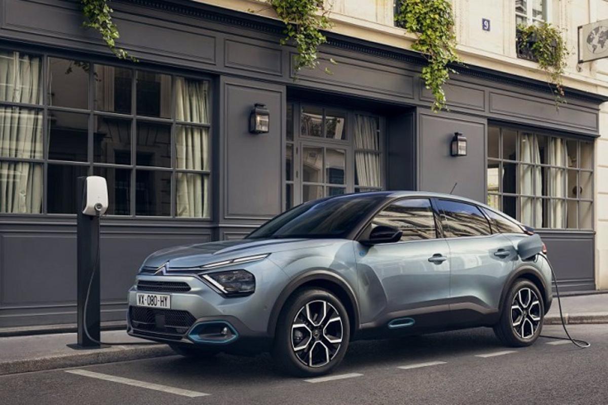 El Citroën ë-C4 alcanza una cuota del 11% en abril en el mercado de coches eléctricos