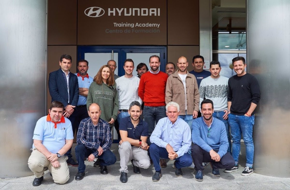 Hyundai participa en un proyecto para formar a futuros técnicos especialistas en eléctricos