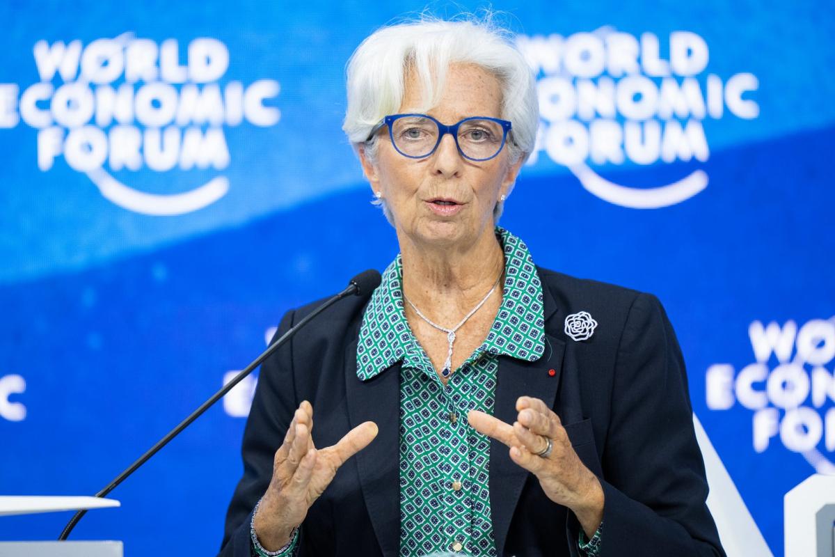 Lagarde pide "sacar músculo" a Europa y aboga por compras conjuntas de energía y 'commodities'