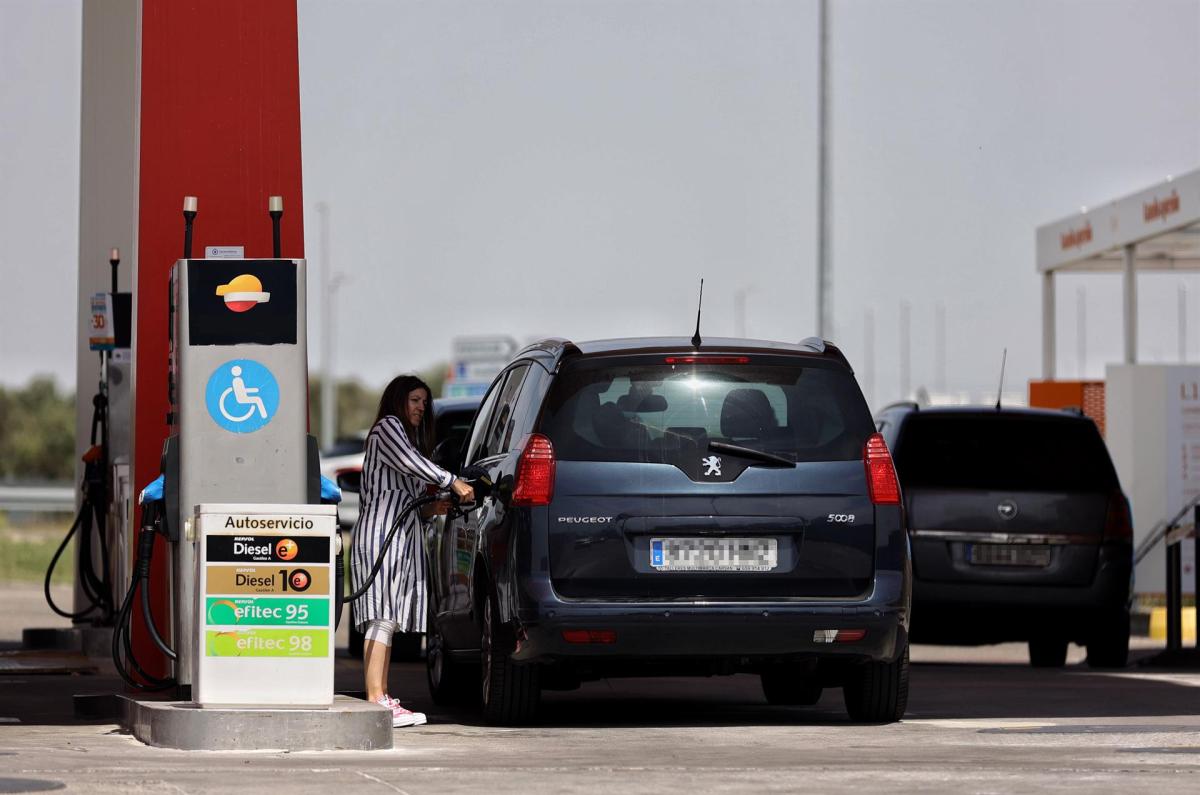 Hacienda ha pagado a las gasolineras más de 333 millones por la bonificación de 20 céntimos al combustible