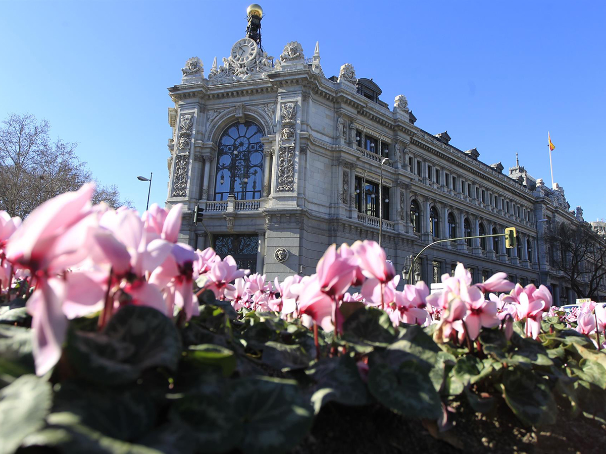 El Banco de España alerta de un deterioro en la calidad de las exposiciones de la banca al sector energético