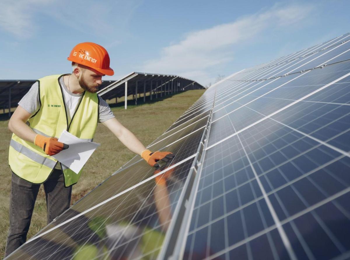 El gigante chino Trina Solar asoma la pata con sus primeros 100 MW de fotovoltaica en España