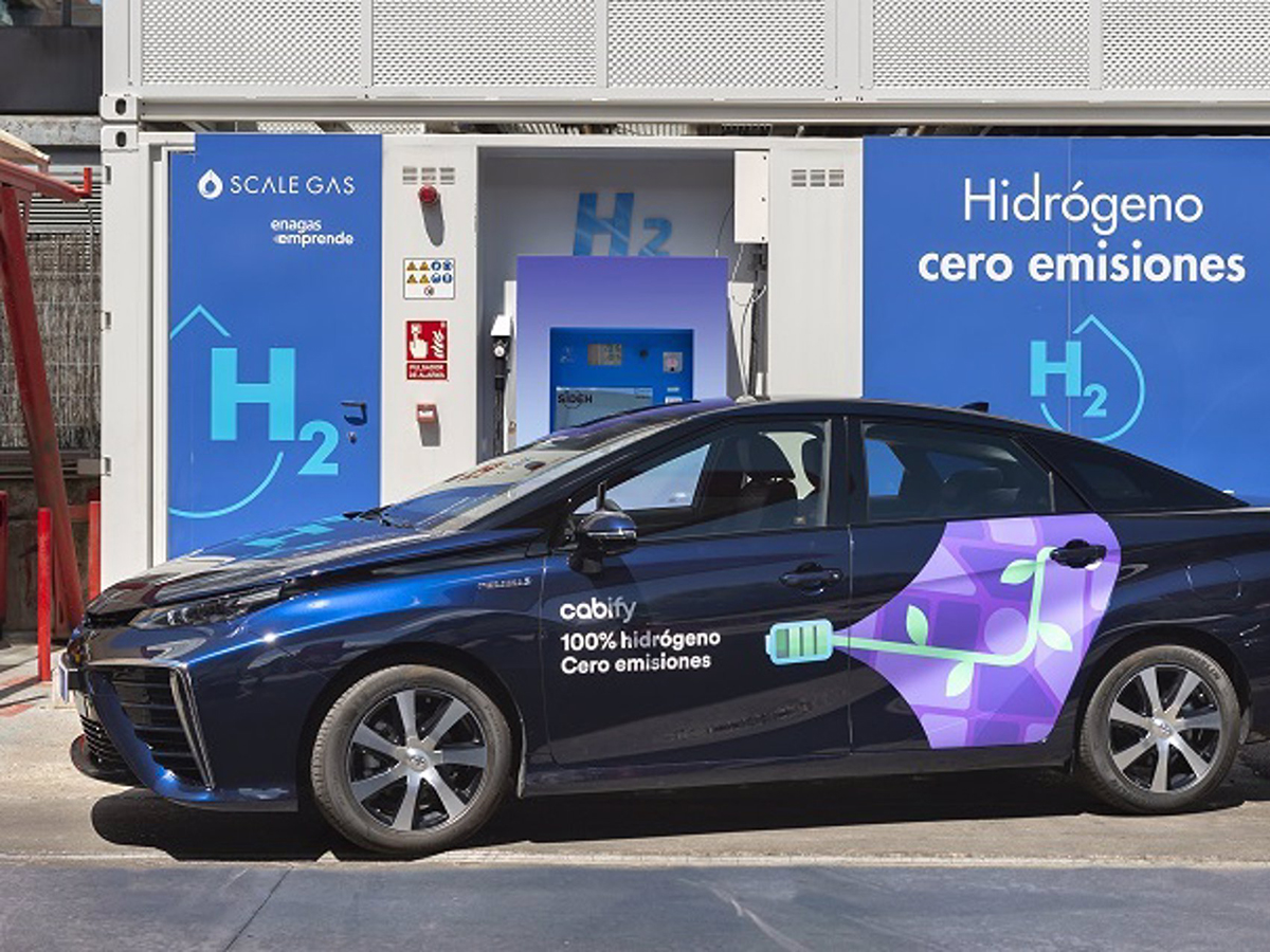 Toyota entrega cuatro unidades del Mirai a Cabify para integrar la primera flota de VTC de hidrógeno