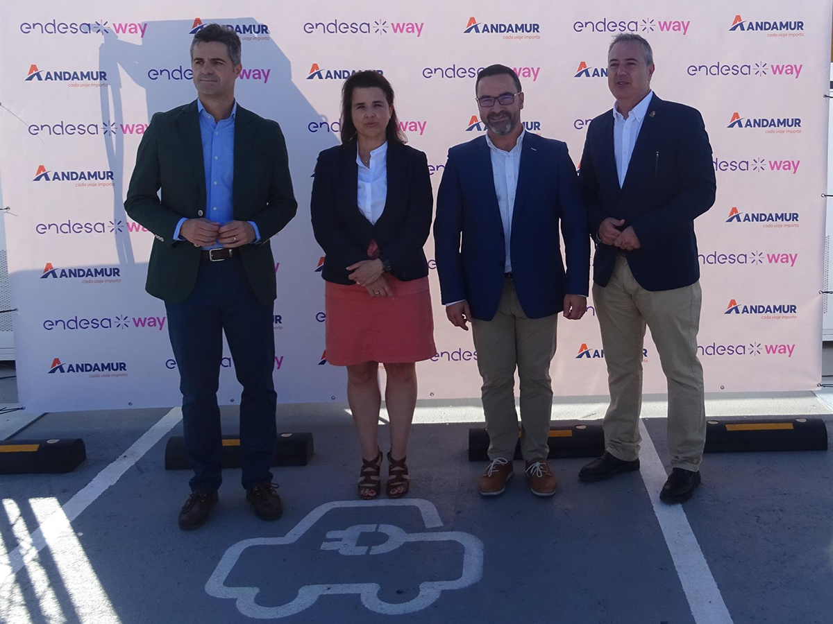 Endesa X Way y Andamur inauguran en Guarromán su primera electrolinera de recarga ultra rápida de Andalucía