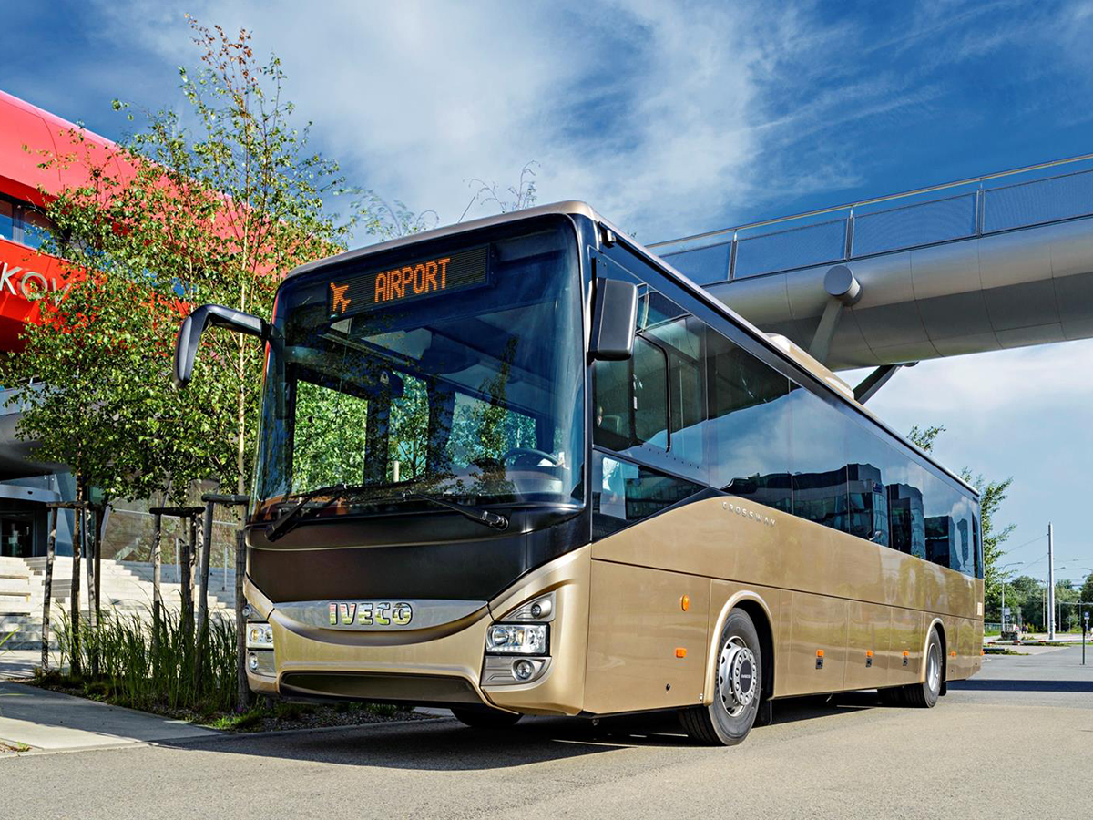 Iveco elige los sistemas de pila de combustible HTWO para equipar los autobuses de hidrógeno verde