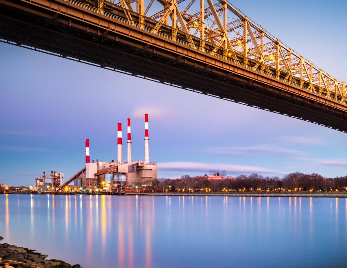 La central térmica más grande de Nueva York se convertirá en un gran centro de energía renovable