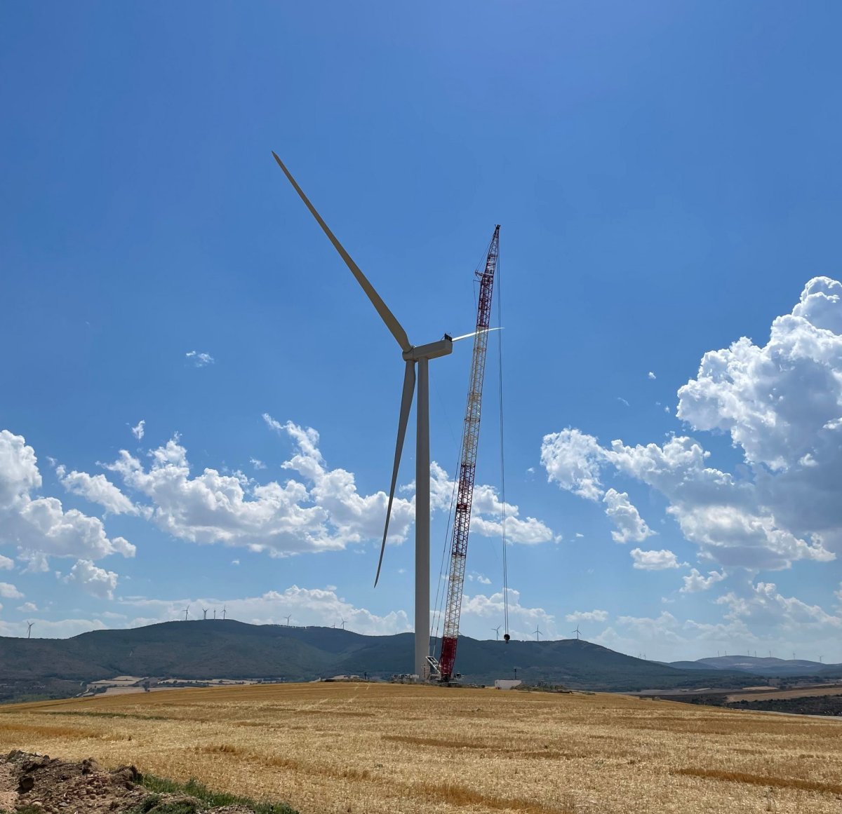 RWE instala una innovadora cimentación en las turbinas de su último parque eólico en España